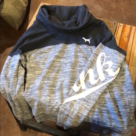 Toria secret pink sweatshirt - Picture 1 of 2